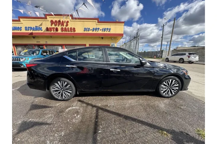 $20995 : 2024 Altima 2.5 SV image 9