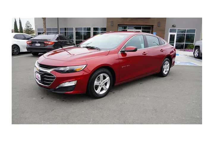 $18984 : 2024 Malibu LT image 2