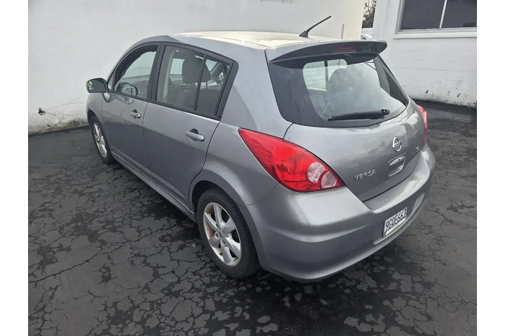 $6995 : Nissan Versa 2012 1.8 S 4dr image 3