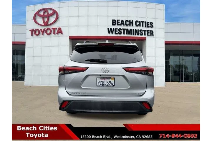$36303 : Toyota Highlander 2022 XLE 4 image 5