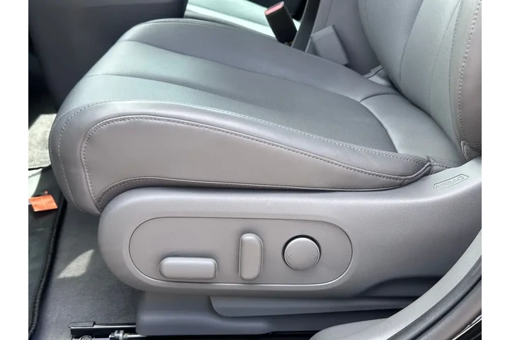 $30699 : Hyundai IONIQ 5 2025 AWD SEL image 2