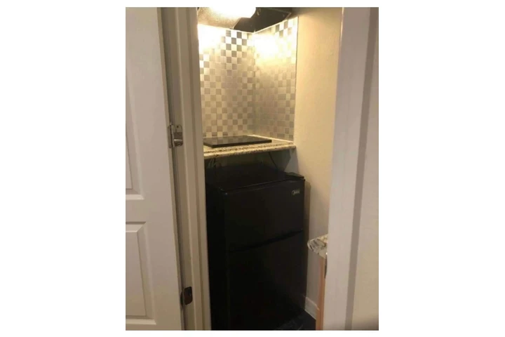 $750 : Rento Habitación image 6
