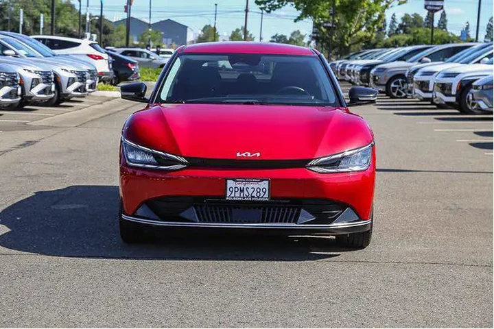 $25992 : Kia EV6 2024 Wind 4dr Crosso image 7