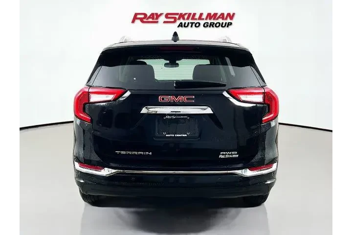 $29975 : GMC Terrain 2023 AWD Denali image 6