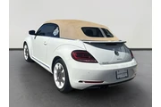 Volkswagen Beetle Convertibl thumbnail