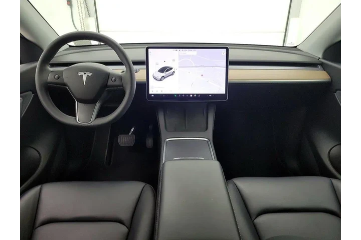 $33998 : Tesla Model Y 2022 AWD Long image 9