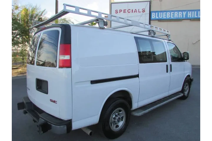 $11995 : 2018 GMC Savana 2500 image 5