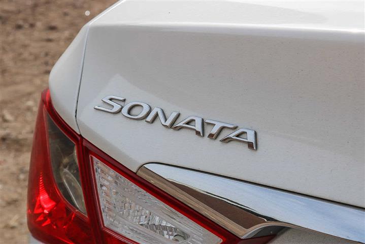 $12999 : Pre-Owned 2013 Hyundai Sonata image 10