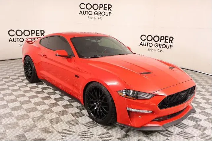 $29770 : Ford Mustang 2019 GT 2dr Fas image 1