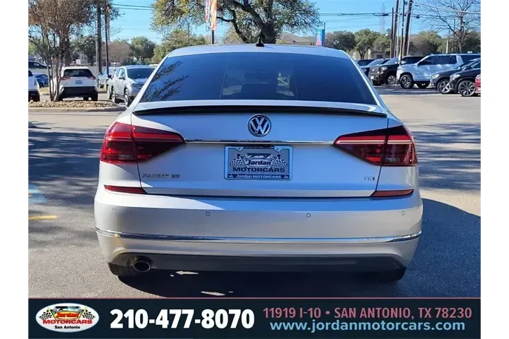 $14995 : Volkswagen Passat 2018 2.0T image 4