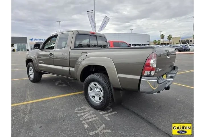 $16777 : Toyota Tacoma 2013 4x2 PreRu image 5