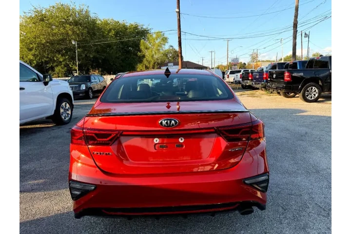$16300 : 2021 Forte GT Line image 7