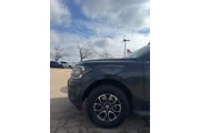 $39995 : Ford Expedition 2024 4x4 XLT thumbnail