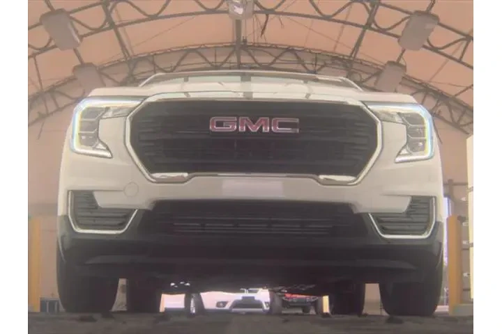 $23493 : GMC Terrain 2024 SLE 4dr SUV image 3