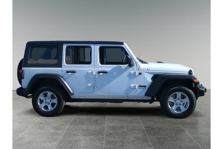 $33500 : Jeep Wrangler 2023 4x4 Willy image 6