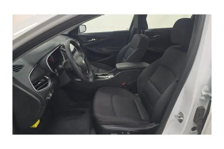 $23990 : Chevrolet Malibu 2024 LT 4dr image 5