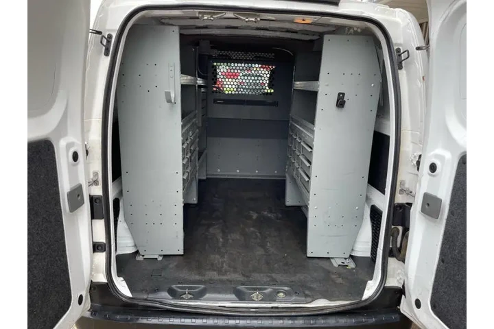 $12999 : 2015 NV200 SV image 10