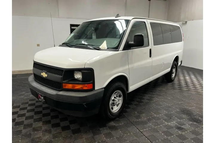 $20950 : 2017 Express 2500 image 7