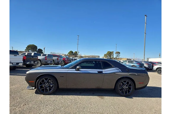 $37995 : Dodge Challenger 2023 R/T 2d image 5
