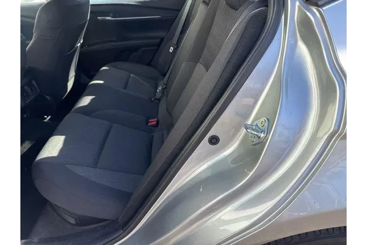 $27888 : Toyota Camry 2025 SE 4dr Sed image 10