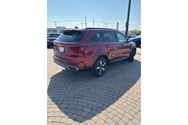 $28497 : 2023 Sorento EX image 5