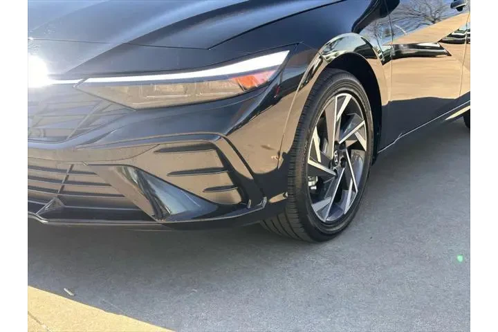 $25798 : Hyundai ELANTRA Hybrid 2025 image 5