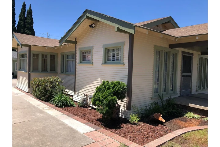 $1000 : Cute 1918 Craftsman Bungalow image 2