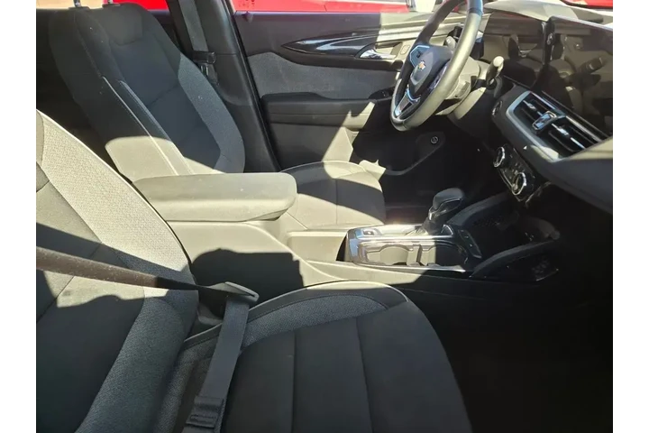 $22753 : Chevrolet Trailblazer 2024 L image 4