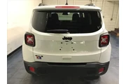 $13989 : Jeep Renegade 2018 4x4 Latit thumbnail