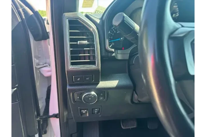 $29877 : Ford Expedition 2019 4x4 Lim image 5