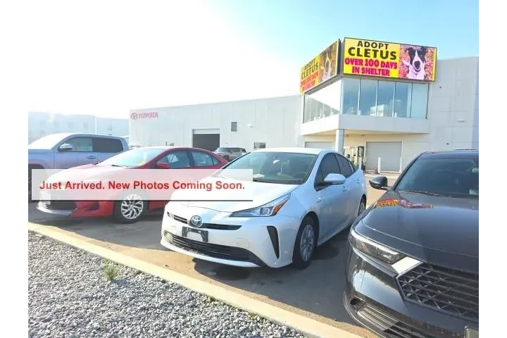 $21800 : Toyota Prius 2022 Nightshade image 3