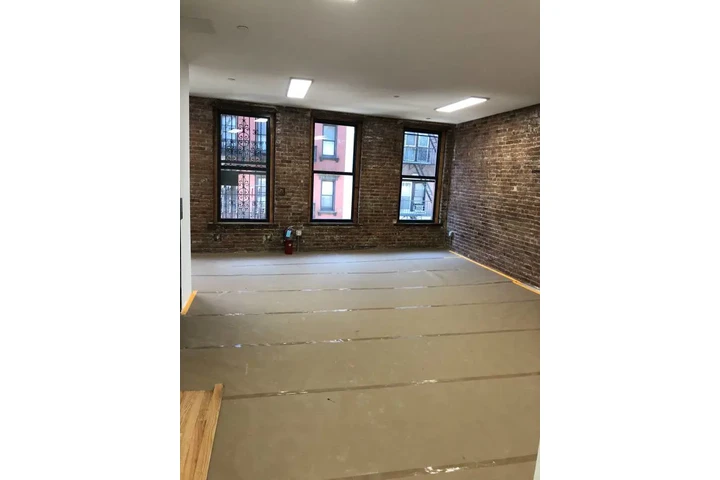 $400000 : Commercial Building  For Sale image 8