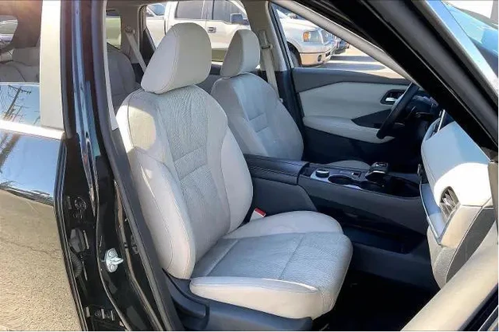 $22954 : Nissan Rogue 2025 AWD SV 4dr image 8