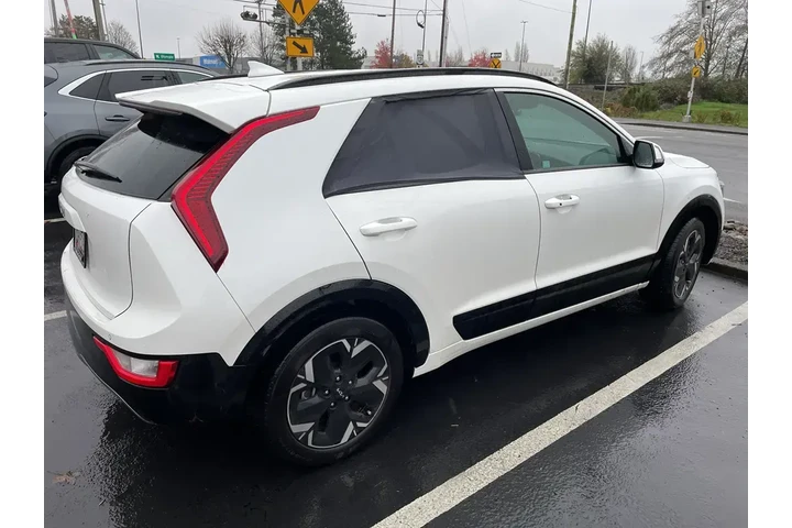 $24999 : Kia Niro EV 2024 Wind 4dr Cr image 4