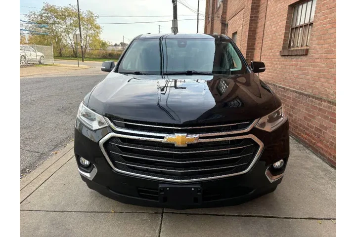 $22000 : 2021 Traverse LT Cloth image 7