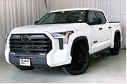 $33161 : Toyota Tundra 2022 4x2 SR5 4 thumbnail