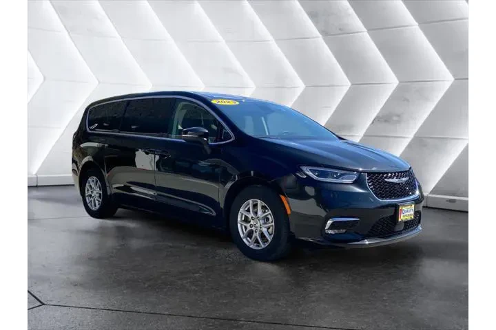 $25500 : Chrysler Pacifica 2023 Touri image 8