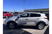 $13450 : 2017 Sportage LX thumbnail