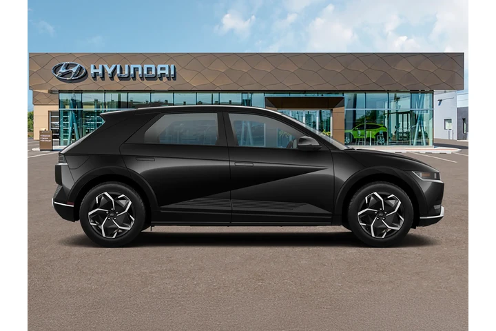 $19883 : Hyundai IONIQ 5 2023 AWD SE image 9