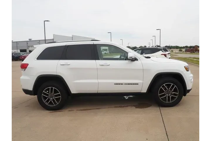 $19885 : Jeep Grand Cherokee 2019 4x4 image 4