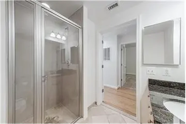 $2995 : Rental property with 1 bedro image 6