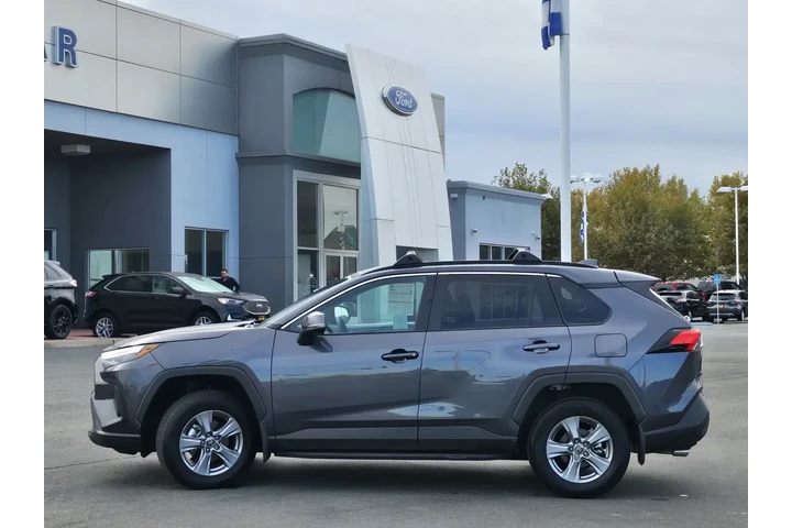 $36000 : Toyota RAV4 2025 AWD XLE 4dr image 7