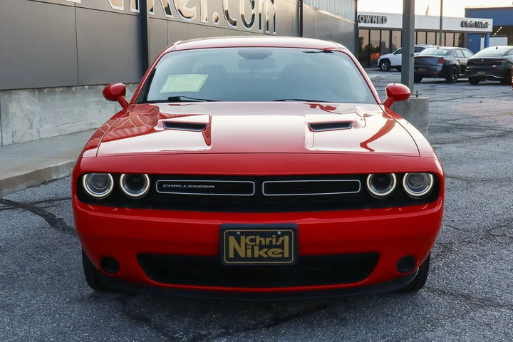 $18288 : 2019 Challenger SXT image 2