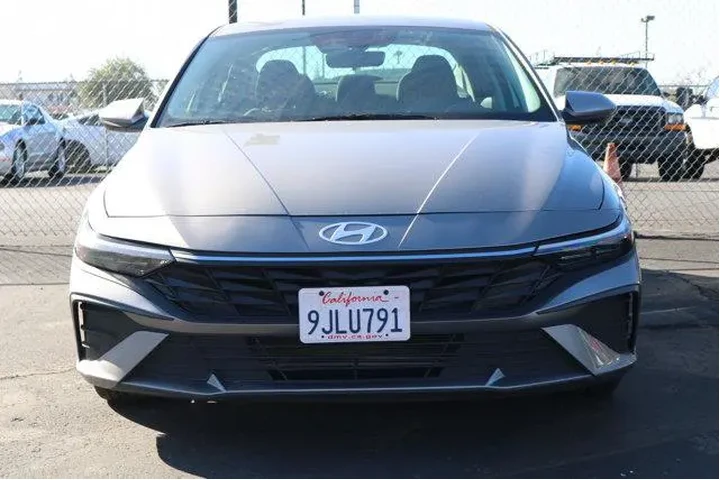 $19287 : Hyundai ELANTRA 2024 SEL 4dr image 3