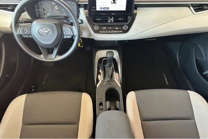 $20000 : Toyota Corolla 2023 LE 4dr S image 6