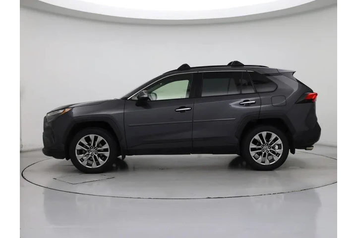 $31998 : Toyota RAV4 2022 AWD Limited image 3