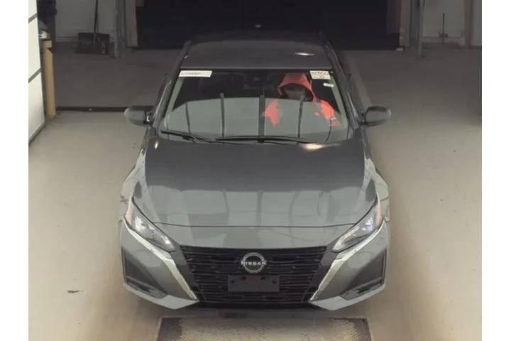 $18693 : Nissan Altima 2024 2.5 SV 4d image 2