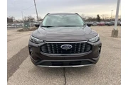 $26695 : Ford Escape 2023 AWD Platinu thumbnail