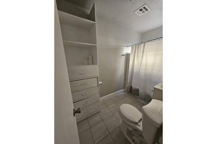 $1825 : Apartamento De Renta image 6