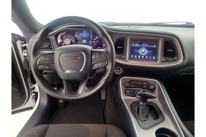 $23998 : Dodge Challenger 2020 SXT 2d image 10